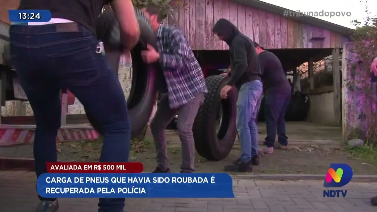 Avaliada em R$500 mil: carga de pneus que havia sido roubada é recuperada pela polícia