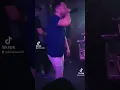 Mohamed Benchenet يغني ويبكي على فراق زوجته 🥺😰