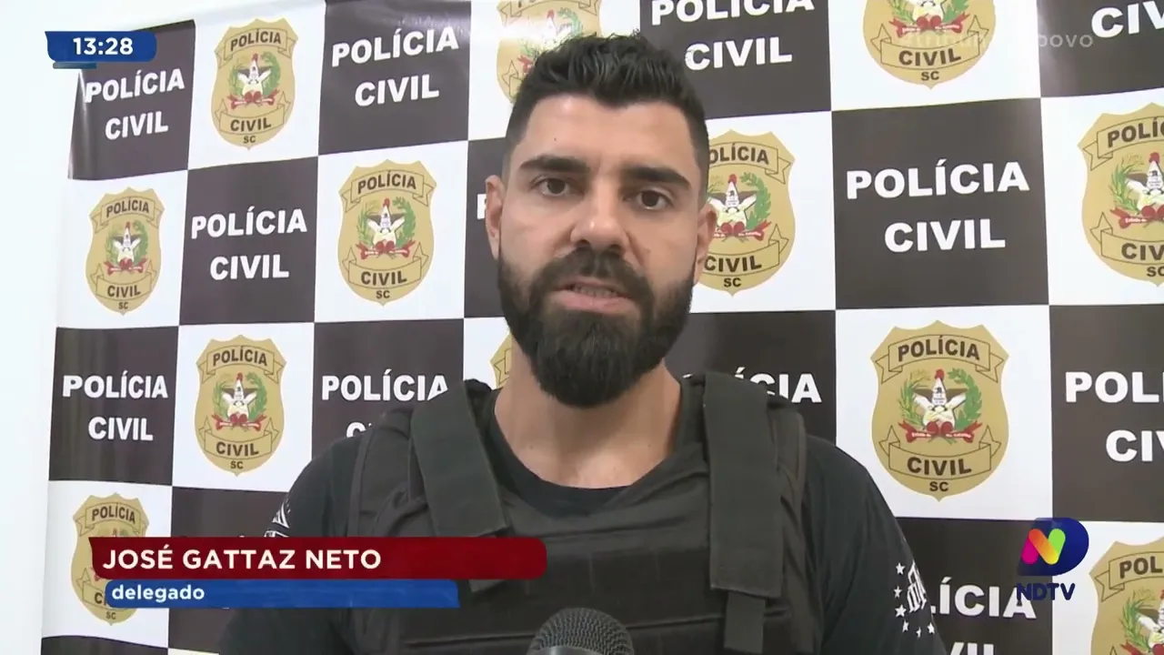 Joinville: Polícia Civil descobre estufa de maconha em apartamento e homem é preso por tráfico