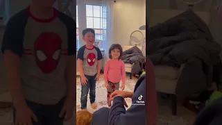 Dad Tickles His Kids To See Their Reaction 
