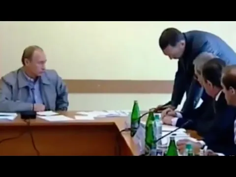• Vladimir Poutine qui humilie des oligarques milliardaires - YouTube thumbnail