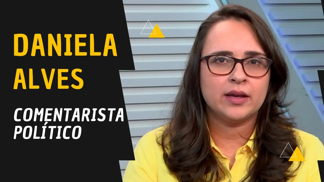 Daniela Alves - Comentarista político -Alessandro Santana Oficial (REPRISE)