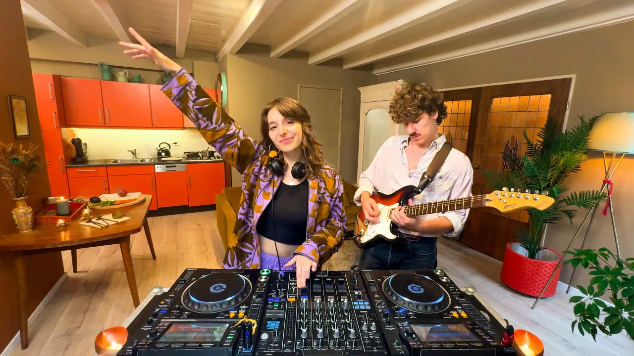 We play chill house music & cook sushi in Amsterdam 2024-11-20 20:00
