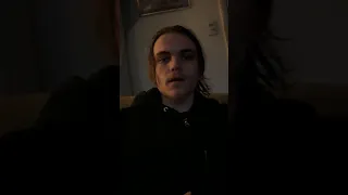 How to do the upside down pentagram hand sign witch house