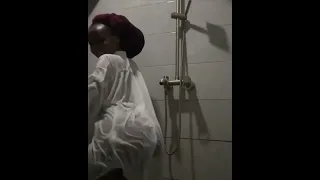 mzansi twerkers with juicy booty go wild