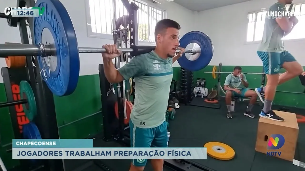 Jogadores da Chapecoense trabalham preparação física