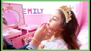 Transform Emily into a Princess 2