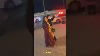 كان يصور بنات الامارات في الشارع بنات الخليج السعوديه احلا بنات 