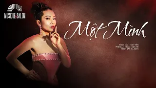 Một mình