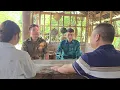 Catching stream fish to eat; Hoang and Tu Yen live happily together in a warm family.
