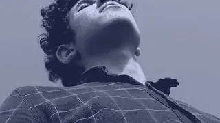 قصيدة ذهبت إلى الطبيب اريه حالى    بصوت رائع جدا دندنها