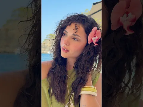 Makyaj yapan bir feriş bırakıyorum🌺🌺