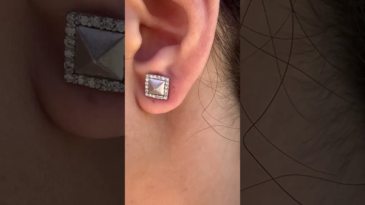 14K Gold Modern Square Pyramid Matt Finishing Studs Diamond Earring
