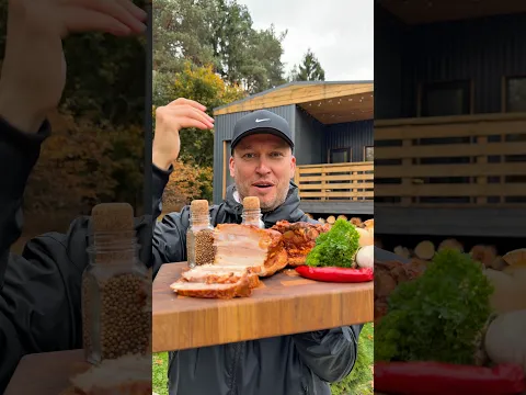 Сало прямиком из казана!) не ведаю почему так вкусно 🤤 наверное магия 🪄