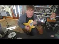 Working the Volume and Tone Controls on a 2005 Les Paul Classic