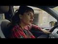 Gime Accardi junto a Volkswagen T-Cross Dia