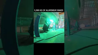 5,500 kg of alloy makes a catamaran #performanceboats #welding #aluminiumfabrication #boatbuild