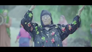 الحاجة نبيلة و الباميه شوكتني يا بت مالك خسيتي لسه لاروحتي ولا جيتي باين عليكي حبيتي    دندنها