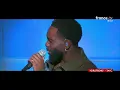 “Girlfriend” par Tayc en live