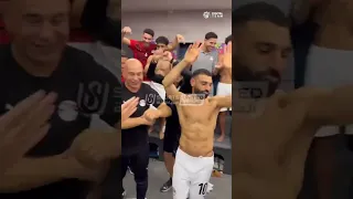 محمد صلاح يرقص ويغني وفرحة لعيبة مصر بالوصول لكاس العالم منتخب مصر محمد صلاح زيزو حسام حسن تريزيجيه دندنها