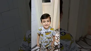 امي شو مسويه الاكل ليوم الاندومي         كوميدي دندنها