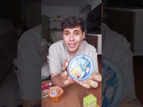 Provando doces asiáticos
