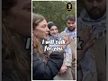 Download Lagu Christian Woman Defends Muslim Against Heckler | Mansur | Speakers Corner