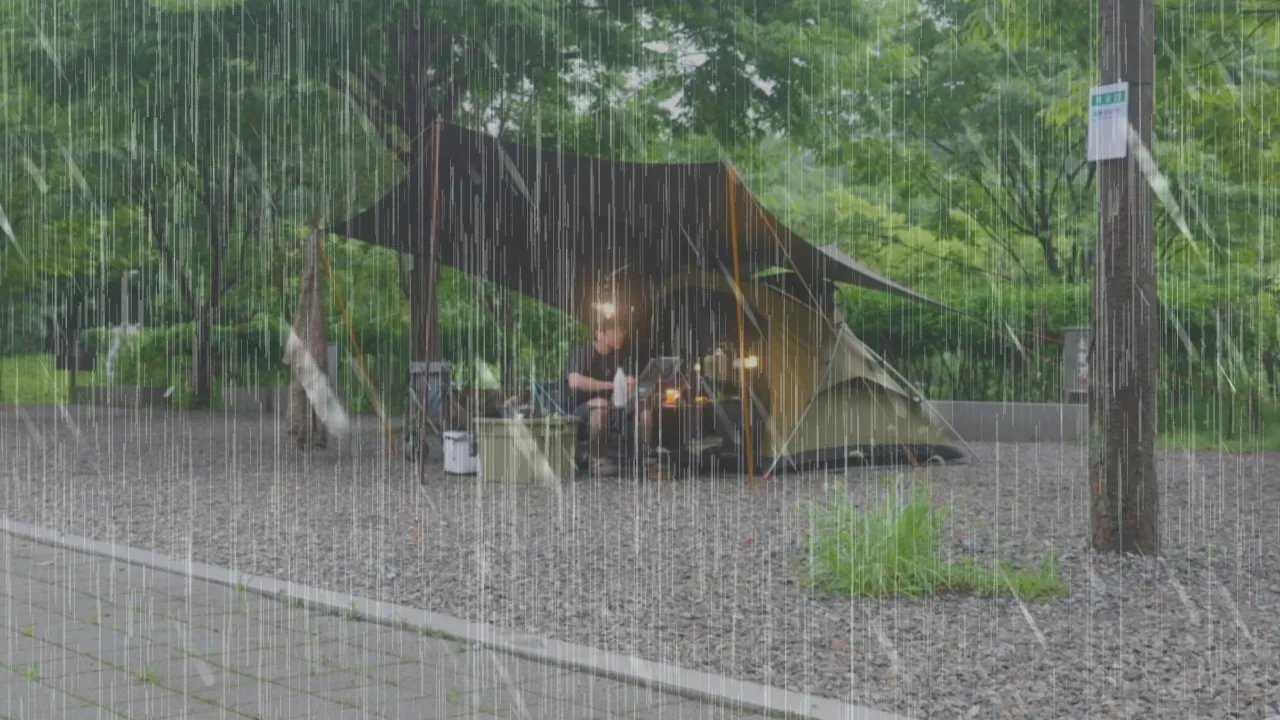 [4K] 비오는 날 캠핑 주저 앉아 버렸지 뭐야 | 라움미니 | 초막골캠핑장 サムネイル