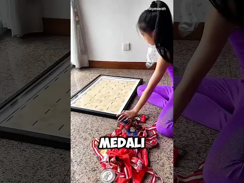 Koleksi Medali Gadis