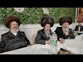 Download Lagu Modzitzer Kumzitz in Boro Park, Sukkot 2025 - חול המועד סוכות - מודז'יץ