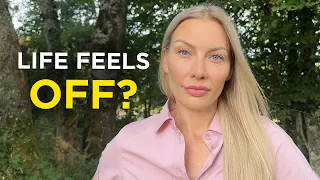 The First Signs You’re Outgrowing Your Life