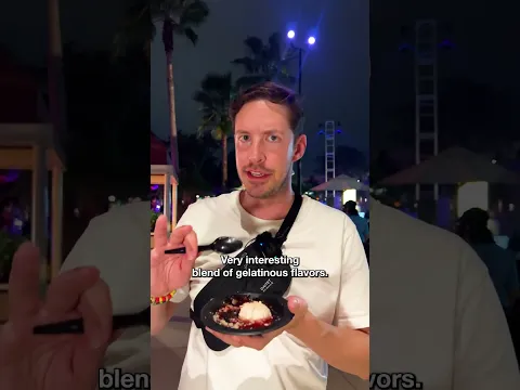 Keith tried some of the most GORE-geous foods we could find at @horrornightsorl 👻