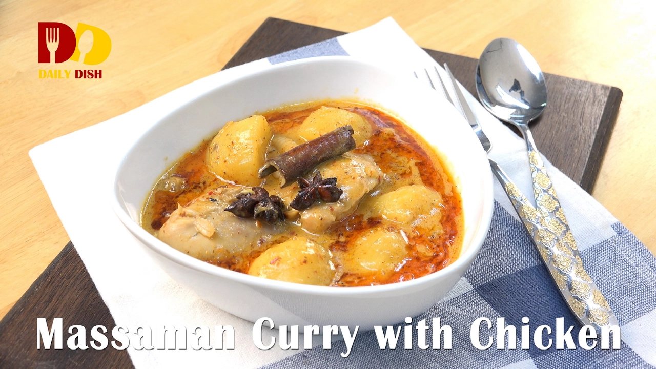 Massaman Curry with Chicken (Thai Food)    Gaeng Massaman Kai