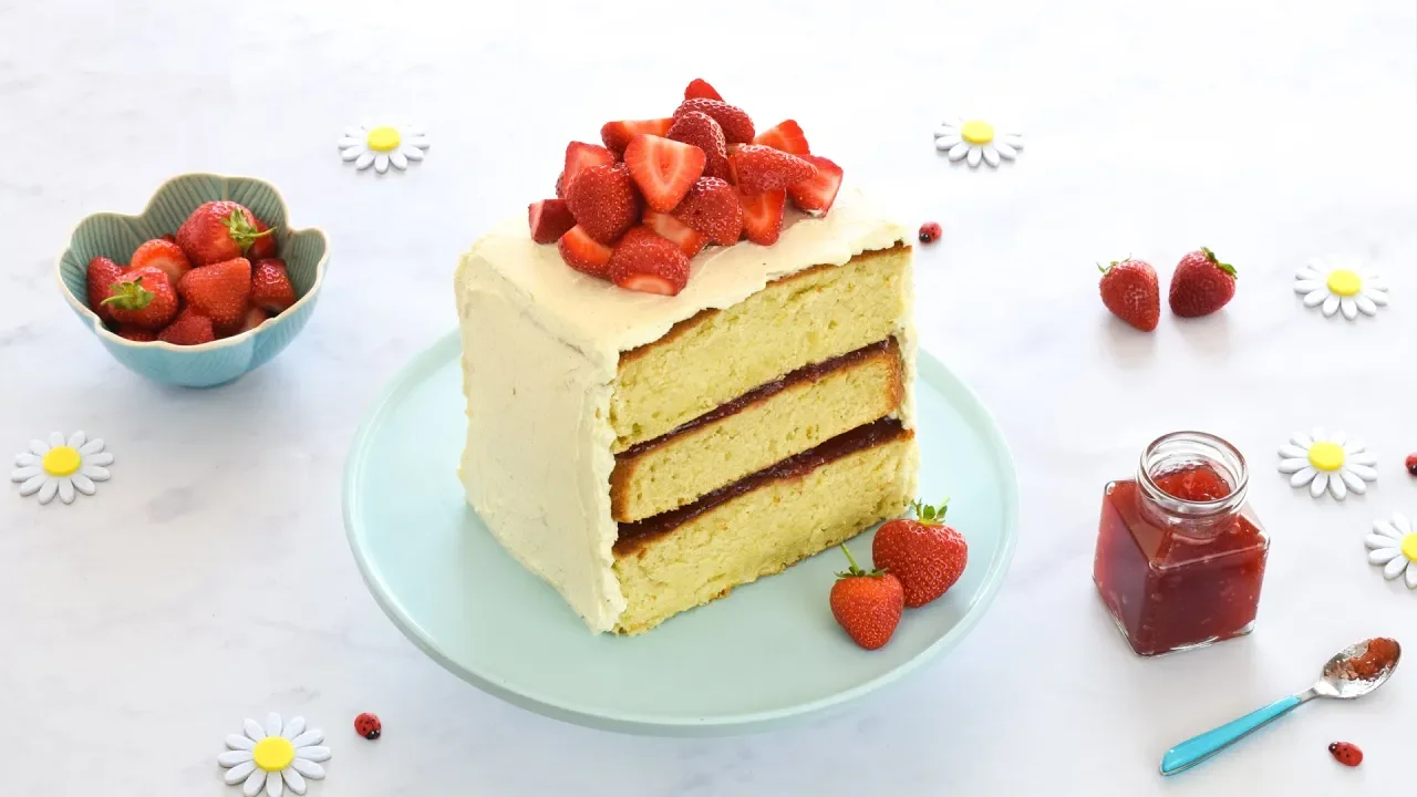 (Ad) Strawberry Layer Cake Recipe with Tefal Cake Factory