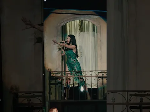 Cazzu cantó Yo soy María en el Movistar Arena de Argentina