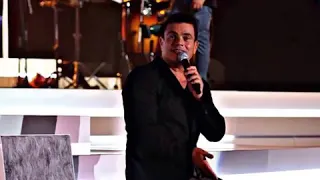 حبيت ملامحك كلها من نظرة واحدة شفتها     دندنها
