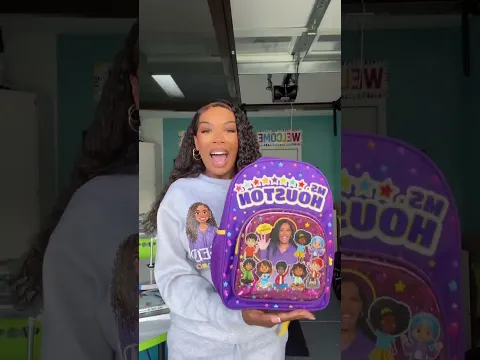I’m so excited about my new Ms Houston book bag ! Ordering will be available soon so stay tuned ! 💜