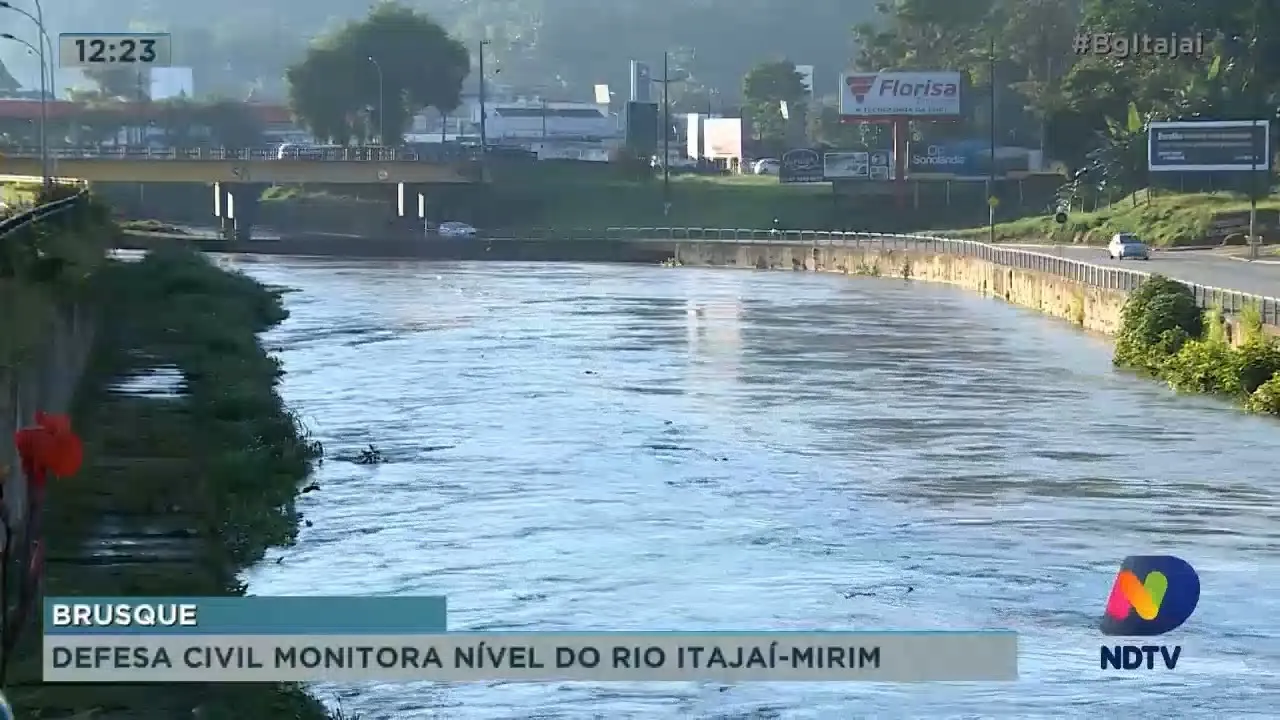 Defesa Civil de Brusque monitora nível do rio Itajaí-Mirim