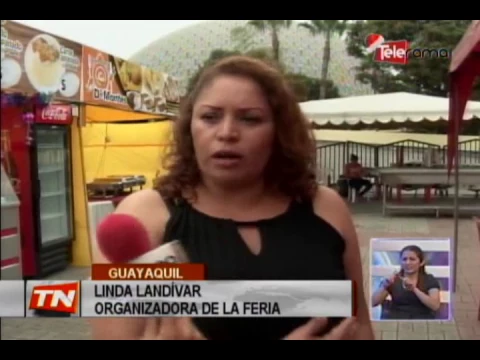 Realizan feria Ecuador vive la navidad en centro cívico