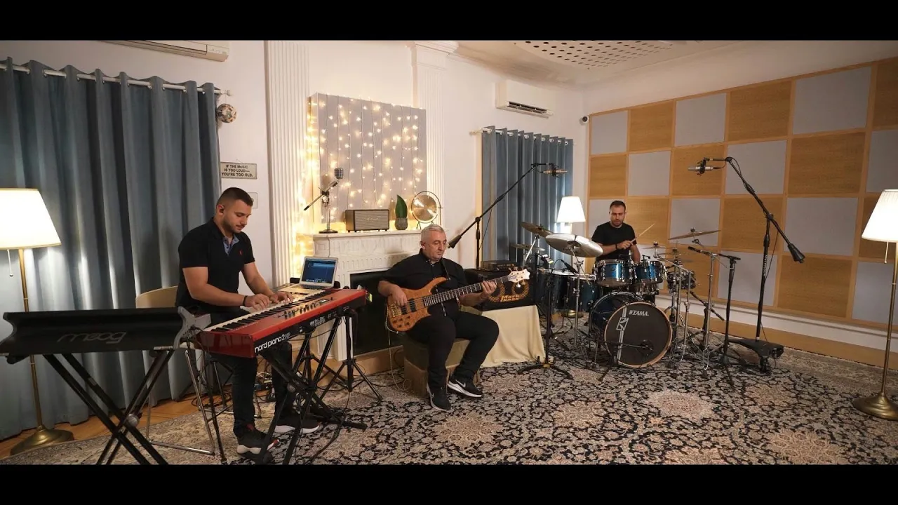 Pontiak Jam Trio - EFIEN SIN KSENITIAN | Feat. Diana & Mouratidis Babis || Official Music Video