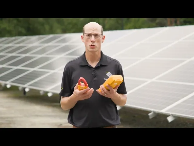 Thumbnail for the FLUKE Solar Multimeter and Clamp Meter video - Pairing the two instruments