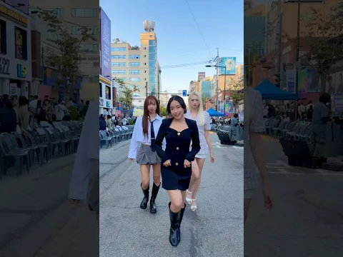 walk like a model, cuz why not😂