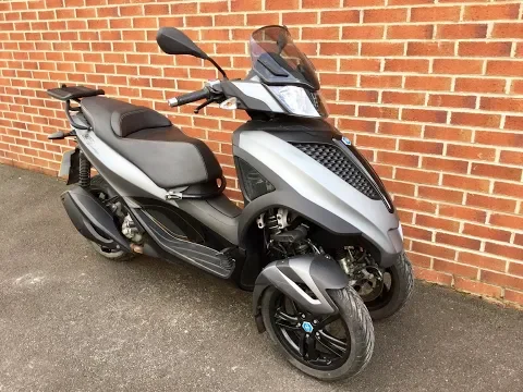 Download MP3 2018 Piaggio MP3 300 Yourban LT. Walkaround with engine sound.