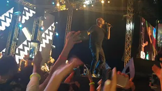 عمرو دياب ده لو إتساب حفلة العقبة      دندنها