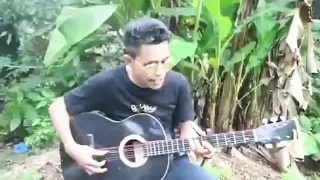bersuara tinggi bawakan lagu mengejar badai ennakkk dehh
