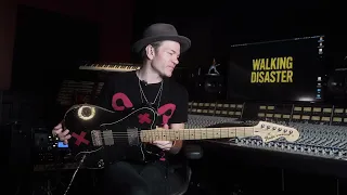 Deryck's Guitar Collection Ep. 7 - Deryck's Most Iconic Guitar