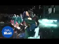 Download Lagu Cardi B gives Offset a lap dance during BET Awards performance