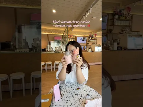 Hack chewy cookie + korean strawberry milk🥰💖✨