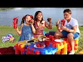 Download Lagu Maria Clara e JP fazem um piquenique em família no quintal!