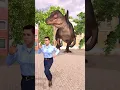 Download Lagu Restaurantraam Dino Break | Spino-dinosaurussen vallen klanten aan #dinosaurus #dinosaurvideos